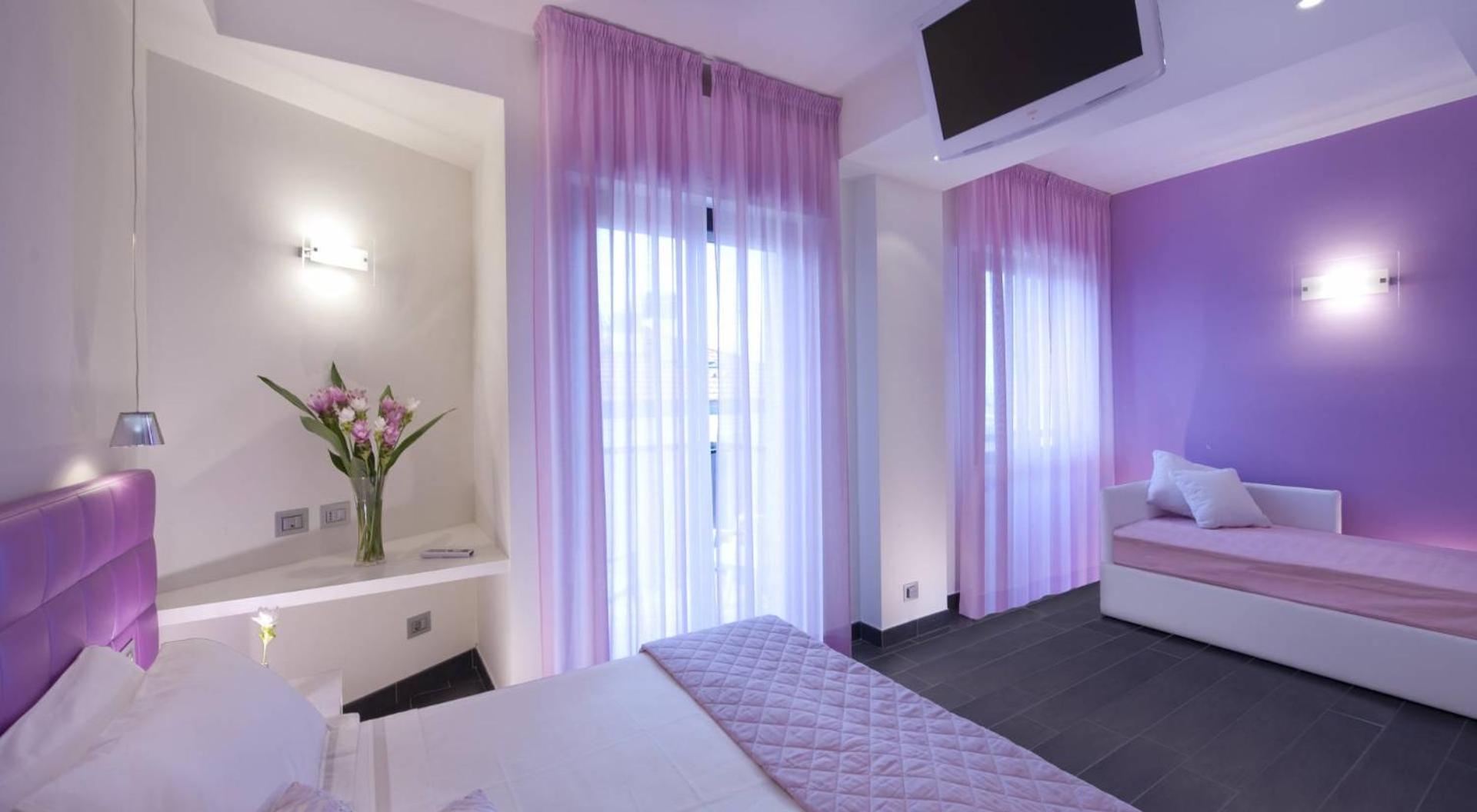 Hotel 2000 Riccione Bagian luar foto