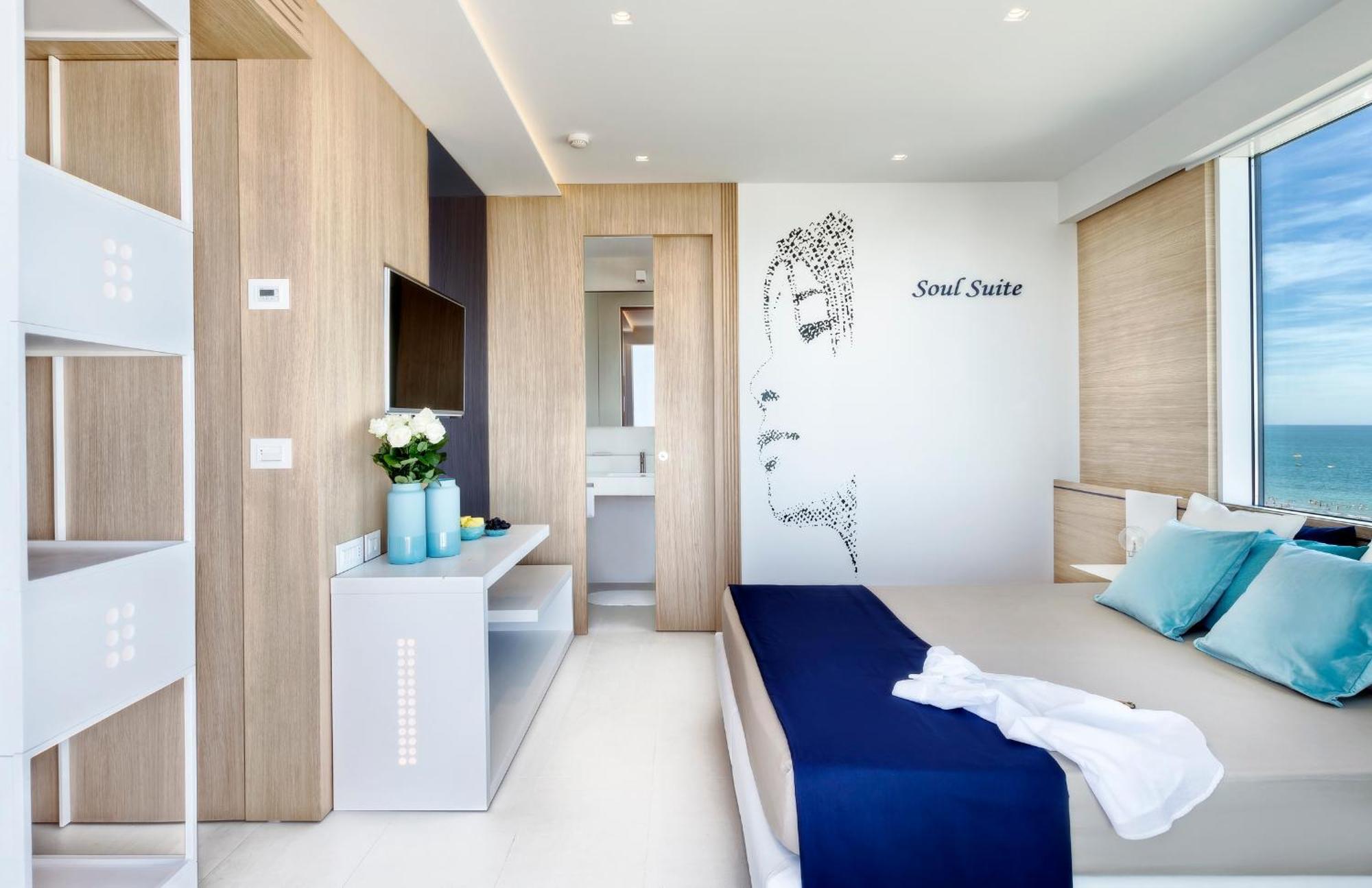 Hotel 2000 Riccione Bagian luar foto